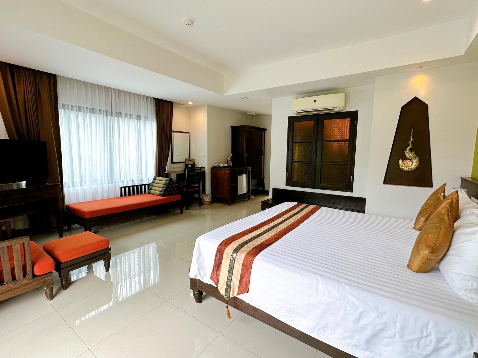 Navatara Phuket Resort Rawai Екстер'єр фото