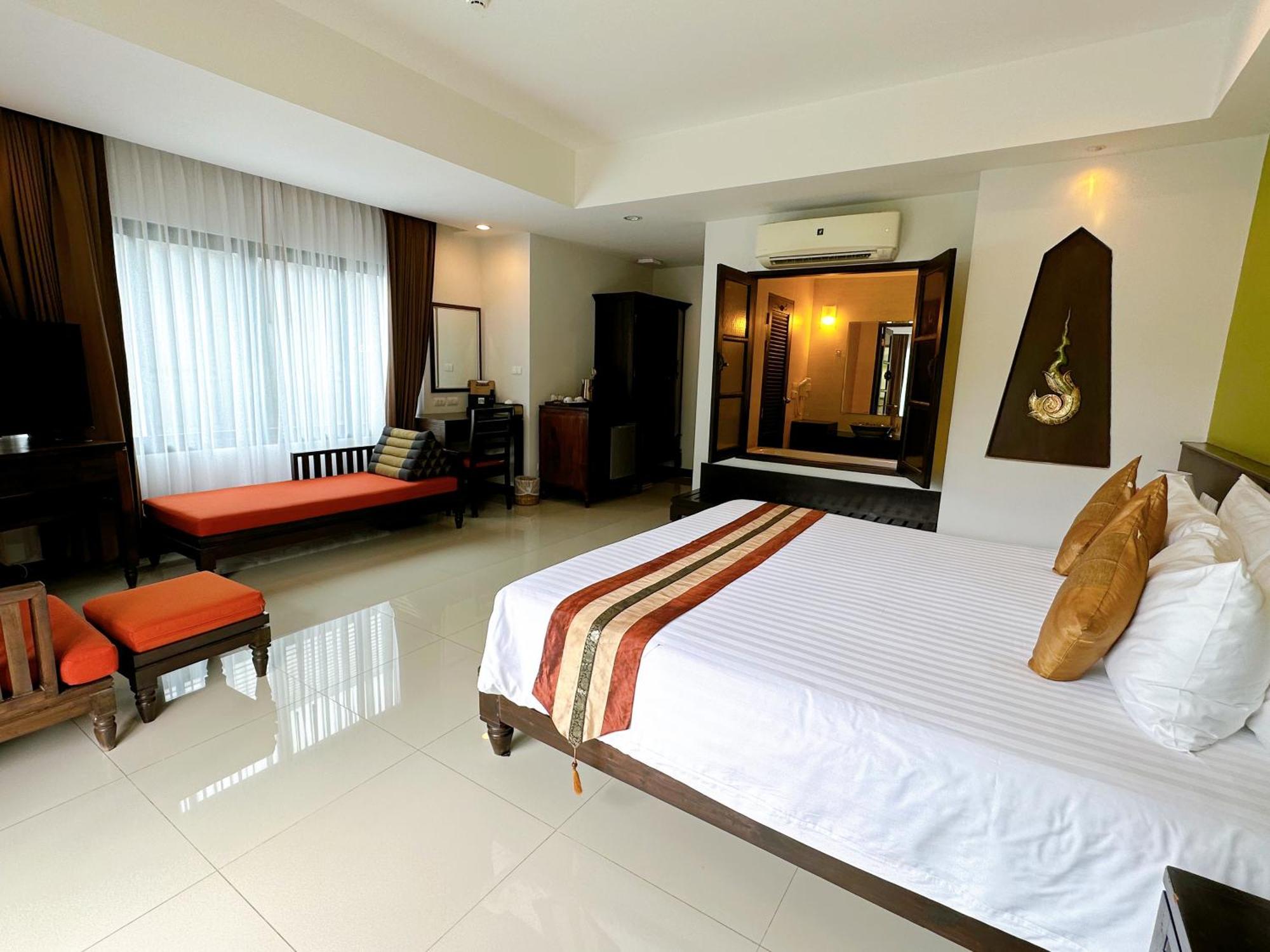 Navatara Phuket Resort Rawai Екстер'єр фото