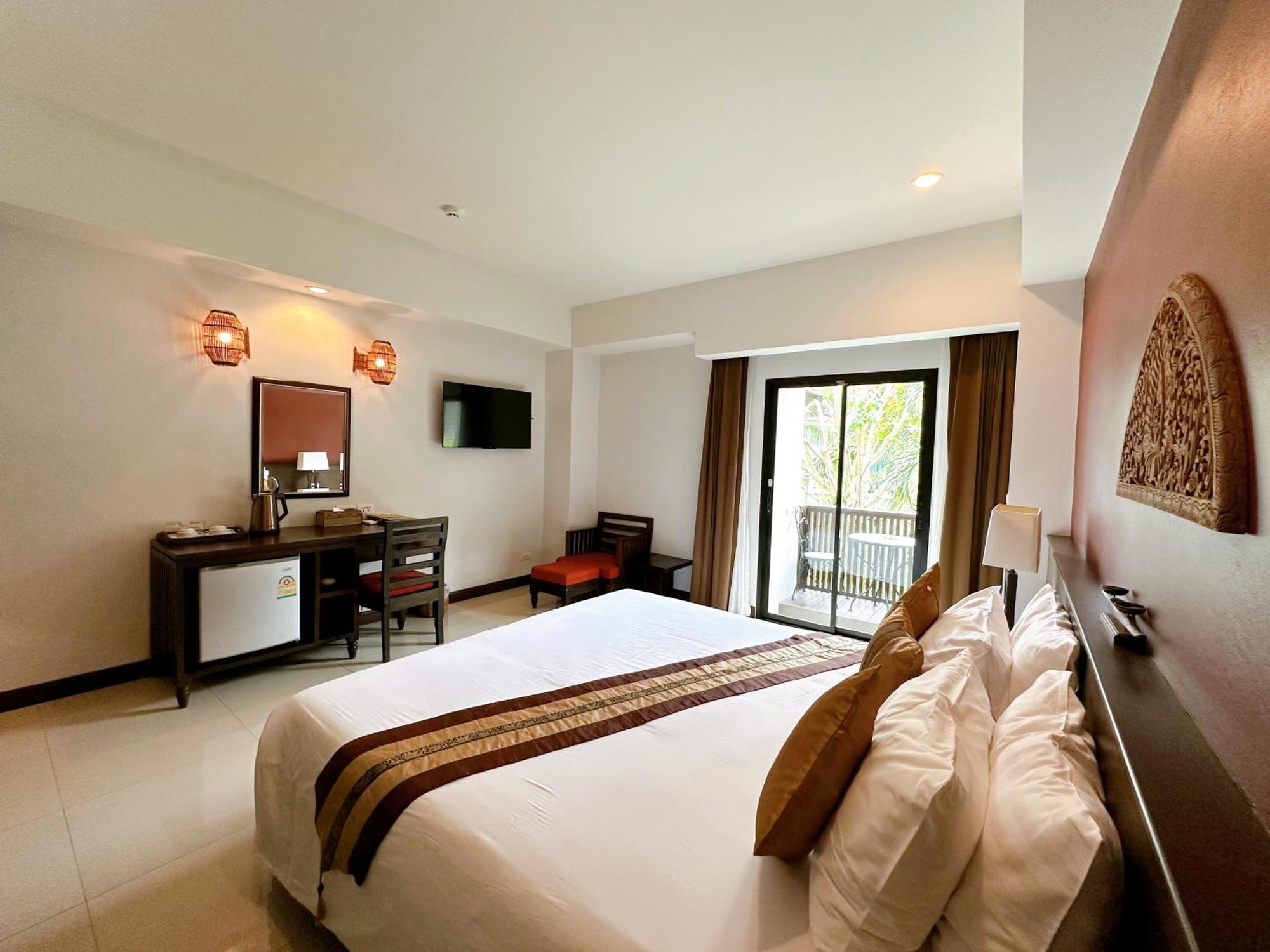 Navatara Phuket Resort Rawai Екстер'єр фото