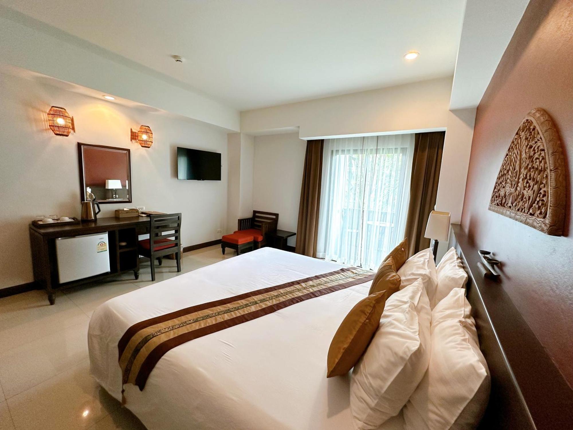 Navatara Phuket Resort Rawai Екстер'єр фото