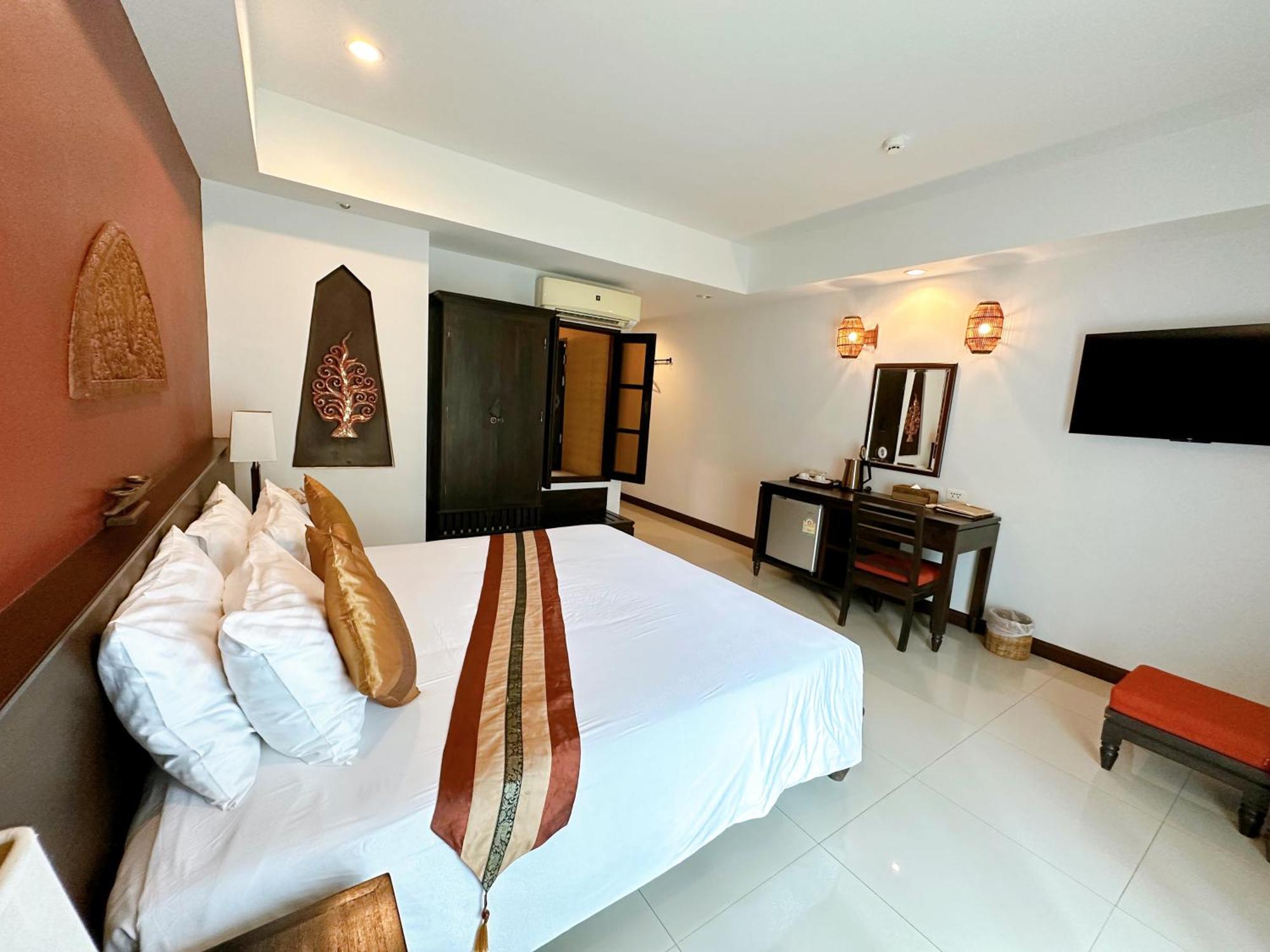 Navatara Phuket Resort Rawai Екстер'єр фото