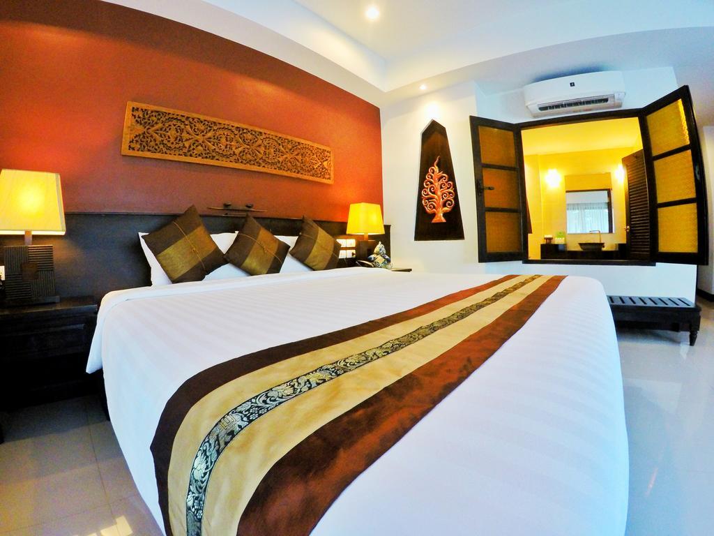 Navatara Phuket Resort Rawai Екстер'єр фото