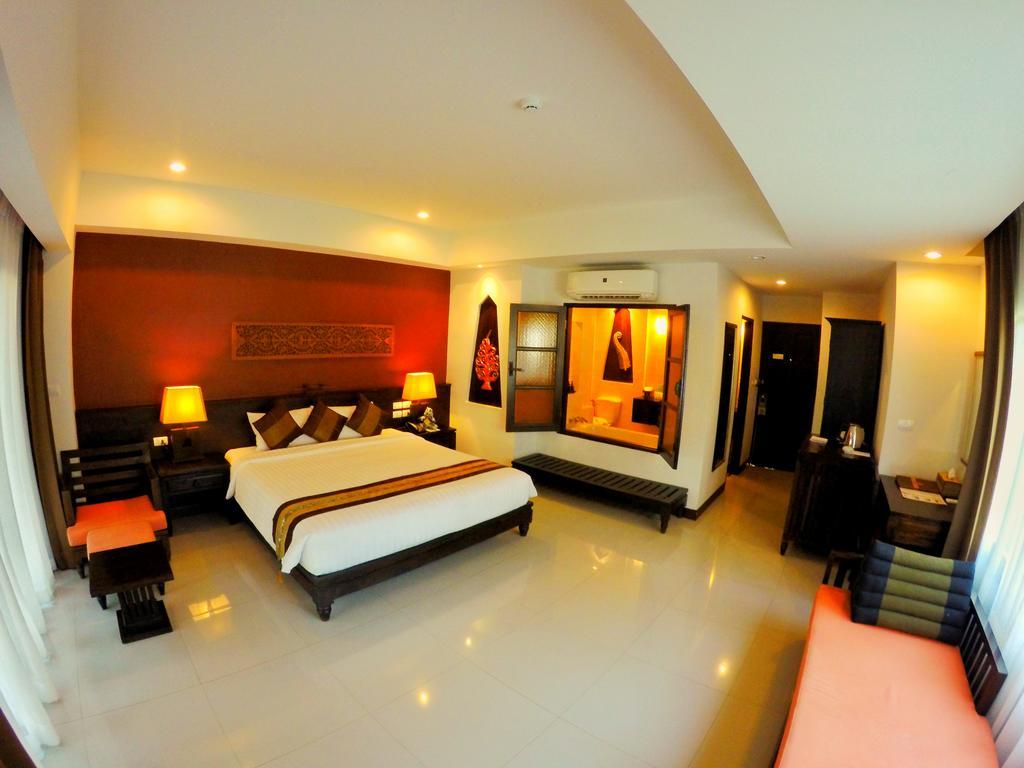 Navatara Phuket Resort Rawai Екстер'єр фото