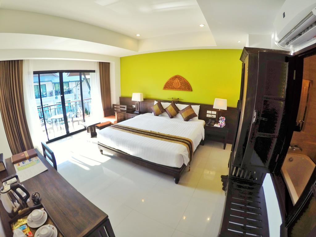 Navatara Phuket Resort Rawai Екстер'єр фото